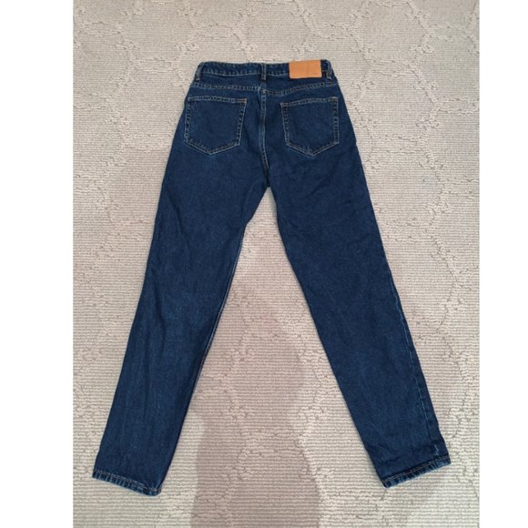 Zara, High-Rise Straight Leg Jeans, Size 34 - Picture 2 of 4